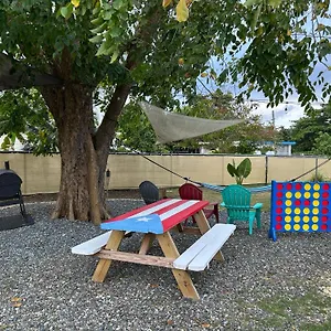 Casa Lula Retreat - Fenced Backyard Arecibo